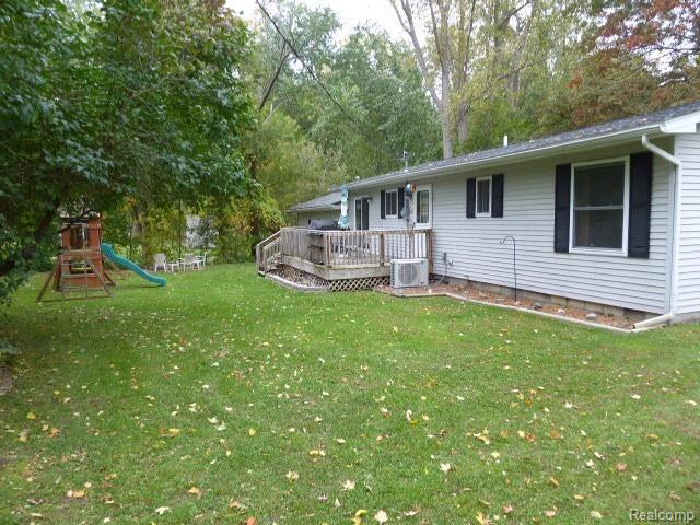 2296 Rose Street Howell, MI 48843 - Photo 2 of 11