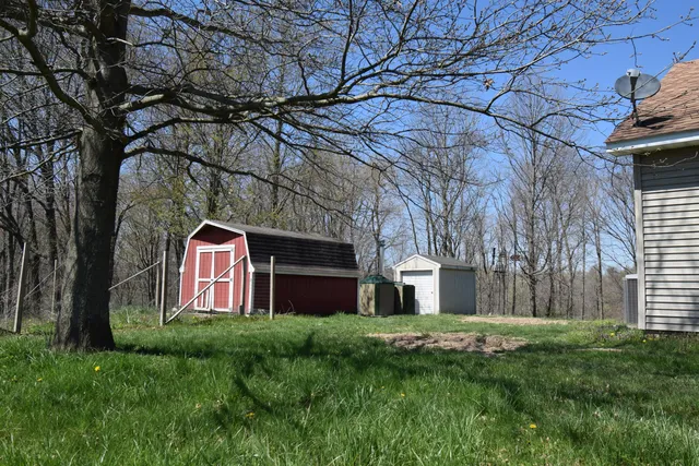 $1,425,000 | 47944 County Road 673, Lawrence, MI 49064