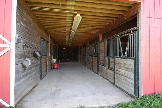 $1,425,000 | 47944 County Road 673, Lawrence, MI 49064