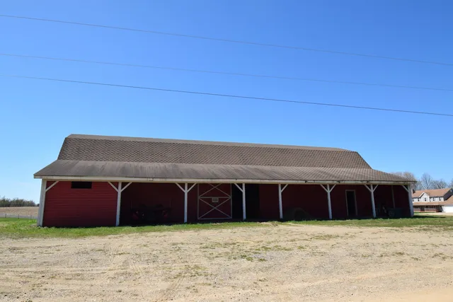 $1,425,000 | 47944 County Road 673, Lawrence, MI 49064