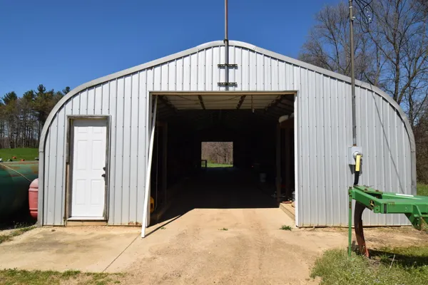 $1,425,000 | 47944 County Road 673, Lawrence, MI 49064