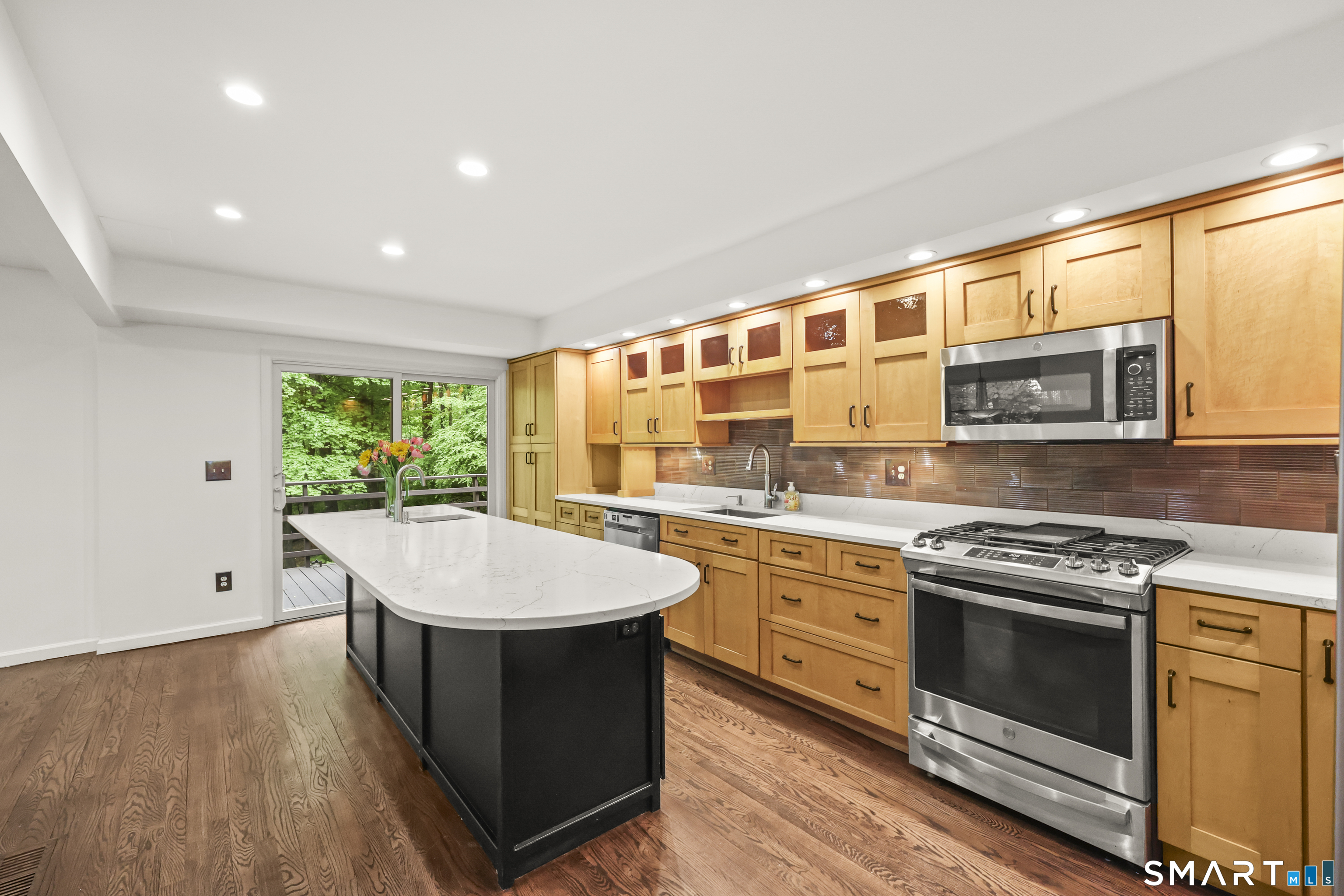 305 Olmstead Hill Road Wilton, CT 06897 - Photo 17 of 40