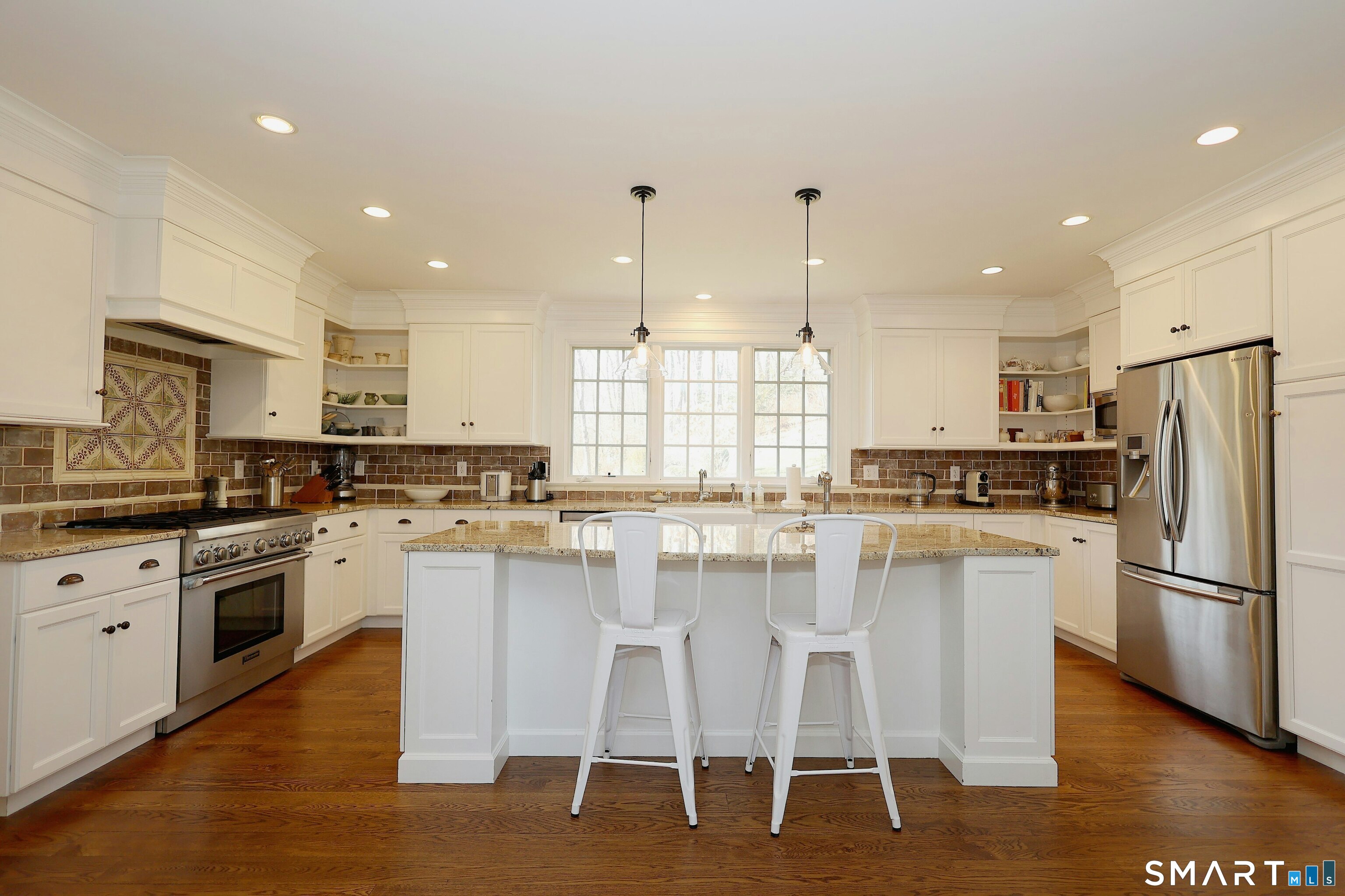 219 Bennetts Farm Road Ridgefield, CT 06877 - Photo 13 of 40