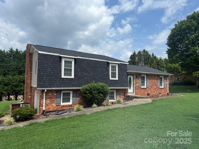 2205 Olde Well Road Hudson, NC 28638 - Photo 1 of 23 a front view of house with yard and green space