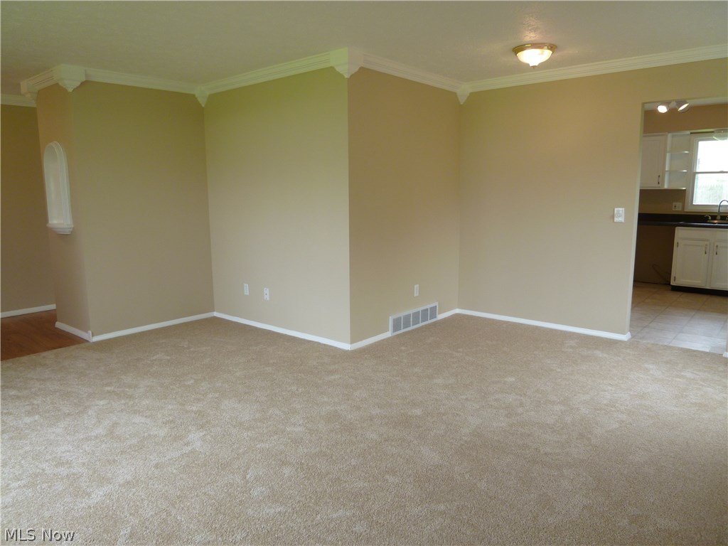 4748 Orchard Road Mentor, OH 44060 - Photo 4 of 33 Gallery Image 4
