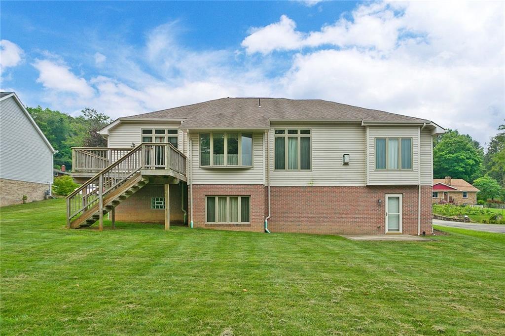 232 McDermott Road Trafford, PA 15085 - Photo 4 of 25 Gallery Image 4
