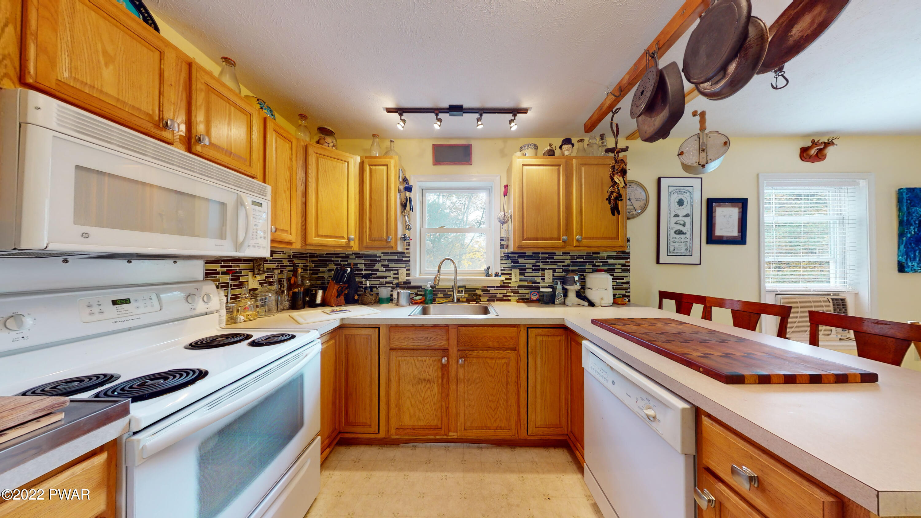 294 Doolan Road Dingmans Ferry, PA 18328 - Photo 21 of 31 294-Doolan-10202022_105751