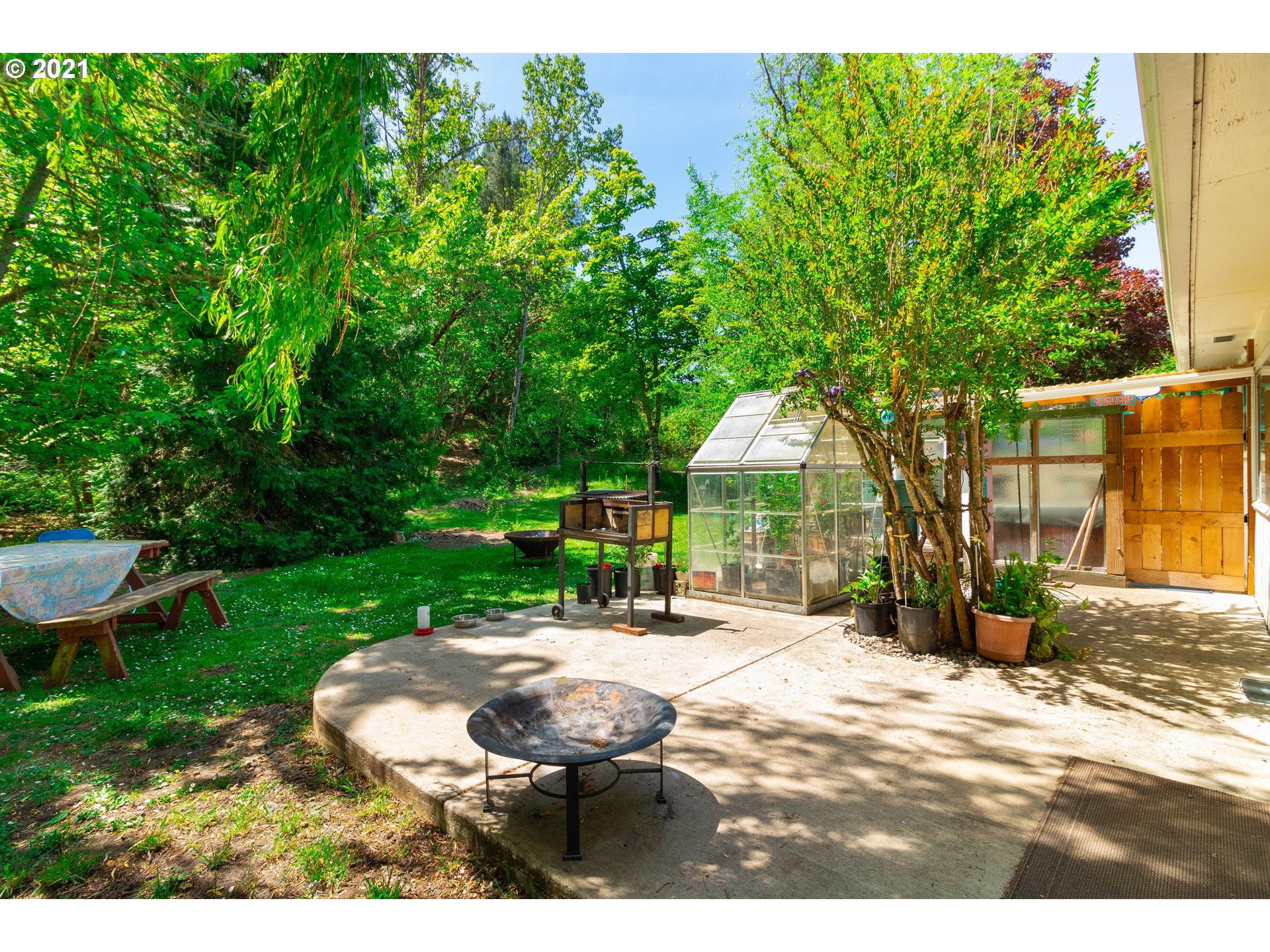 4178 Old Melrose Road Roseburg, OR 97471 - Photo 3 of 32