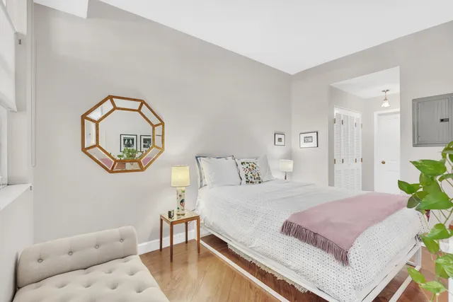 $669,000 | 22 Irving Place, Unit 1E | Gramercy