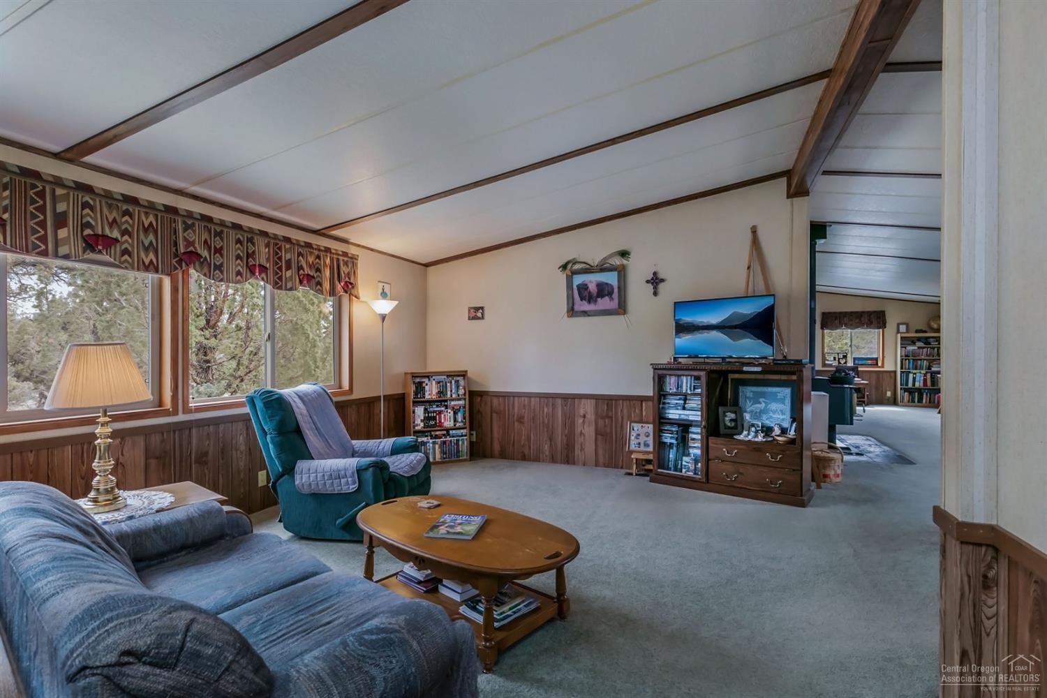21587 Morrill Road Bend, OR 97701 - Photo 7 of 25 Additional Photo