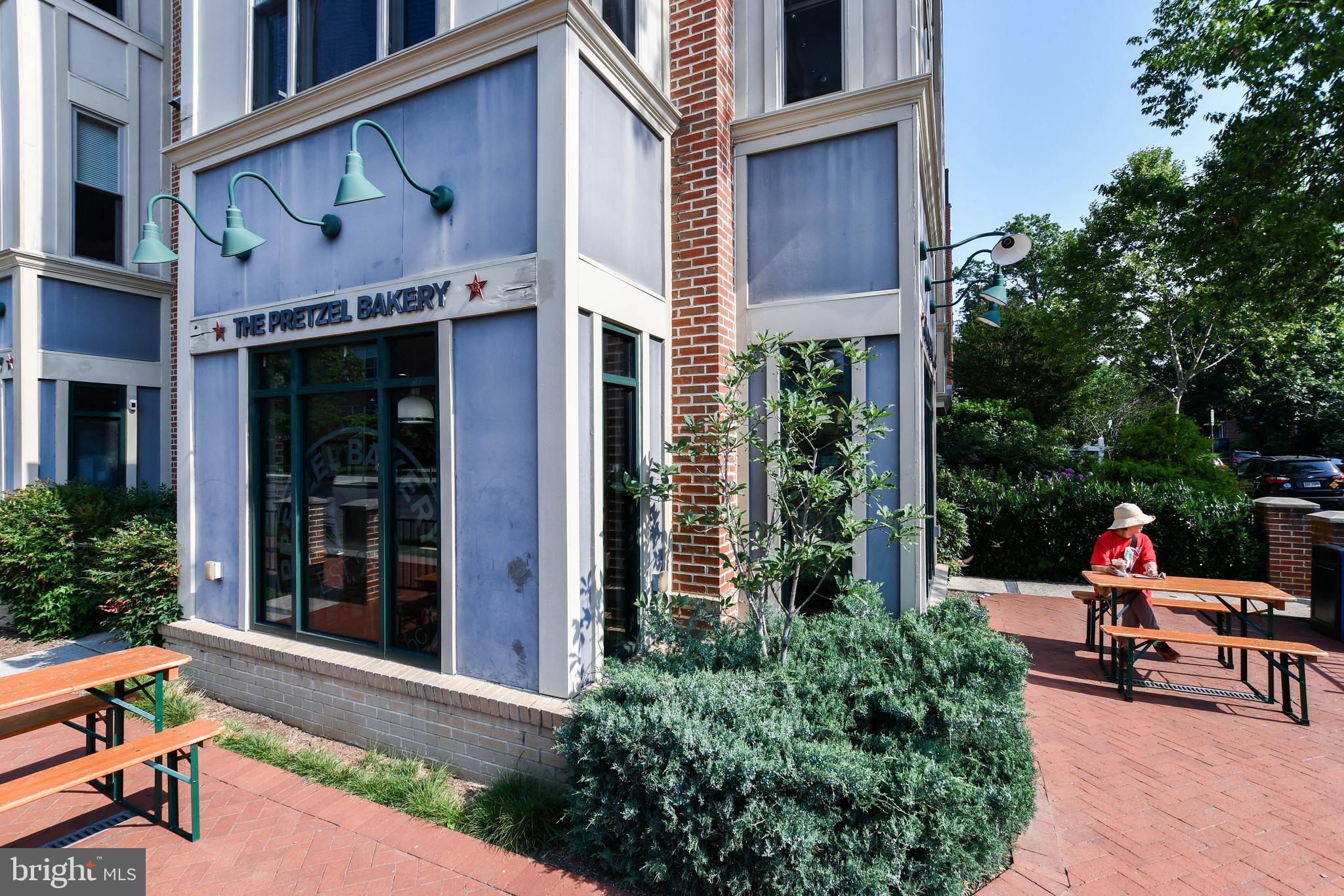 1432 C Street Southeast Washington, DC 20003 - Photo 43 of 48 a view of a chairs in a patio