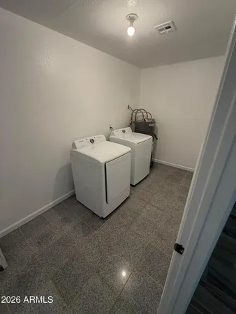 $2,400 | 20601 North 33rd Avenue, Phoenix, AZ 85027