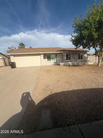 $2,400 | 20601 North 33rd Avenue, Phoenix, AZ 85027