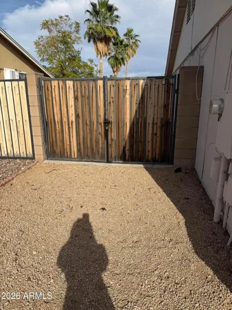$2,400 | 20601 North 33rd Avenue, Phoenix, AZ 85027