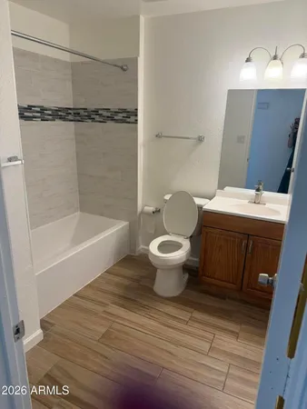 $2,400 | 20601 North 33rd Avenue, Phoenix, AZ 85027