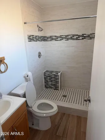 $2,400 | 20601 North 33rd Avenue, Phoenix, AZ 85027