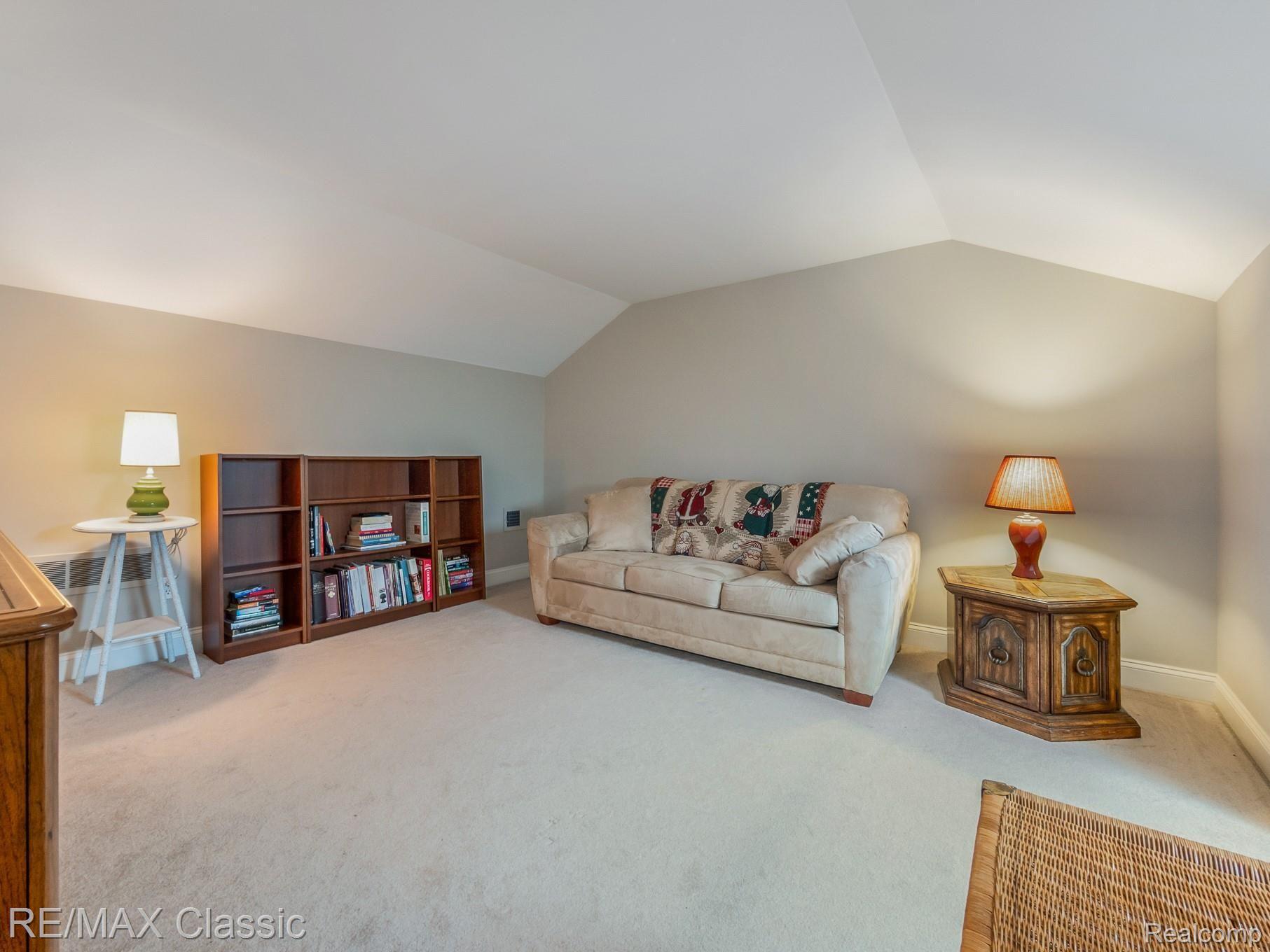 24936 Reeds Pointe Drive, Unit 43 Novi, MI 48374 - Photo 22 of 42 Loft