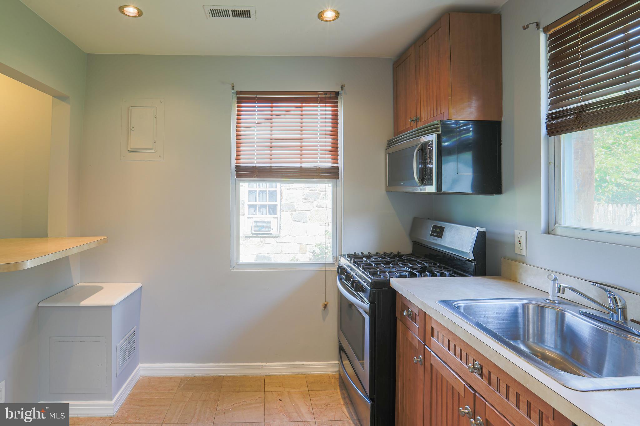 405 Upland Road Baltimore, MD 21208 - Photo 12 of 18 Kitchen
