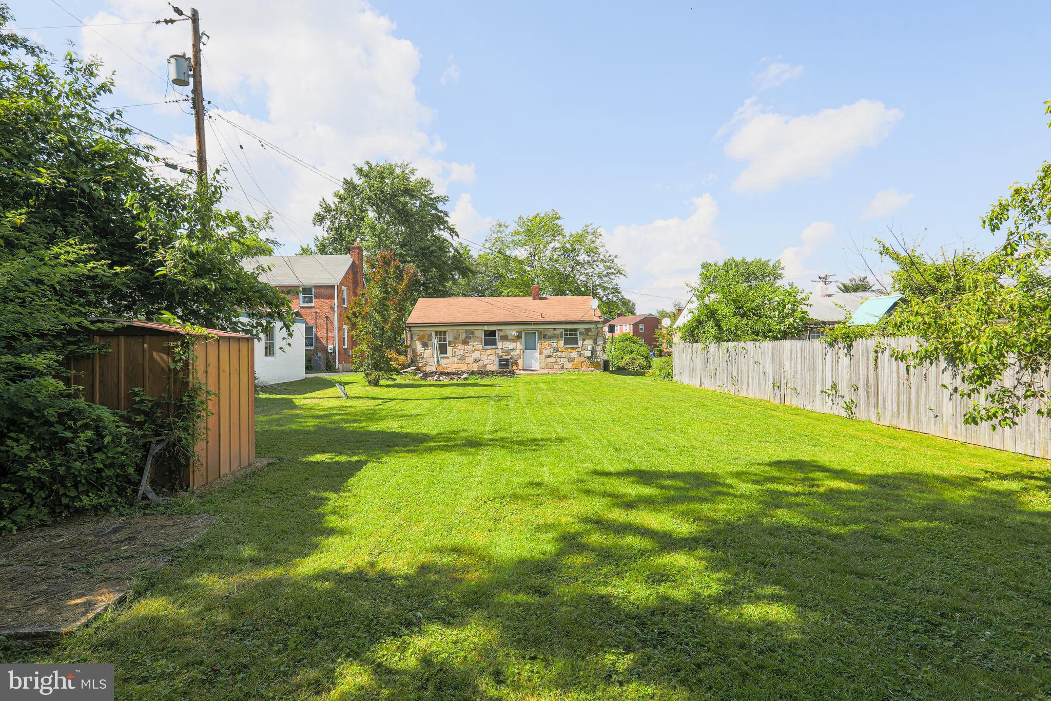 405 Upland Road Baltimore, MD 21208 - Photo 5 of 18 Large Backyard