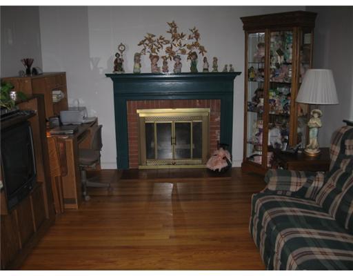 54 Mayer Road Portland, ME 04102 - Photo 3 of 7 Living Room.