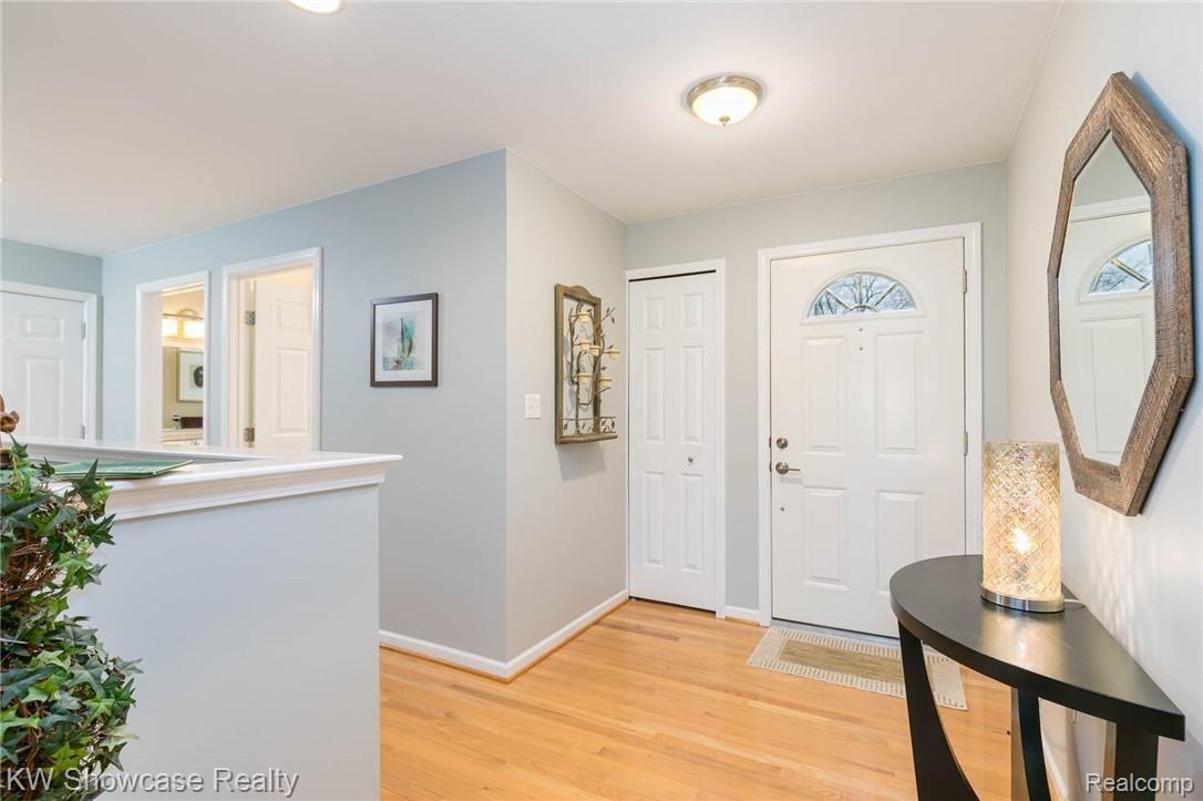 3277 Mann Road Clarkston, MI 48346 - Photo 9 of 49 3277 Mann Rd-5.jpg