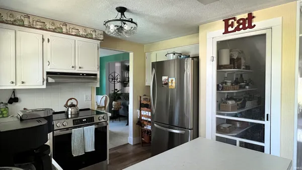 $597,900 | 12103 Ernst Road, Roanoke, IN 46783
