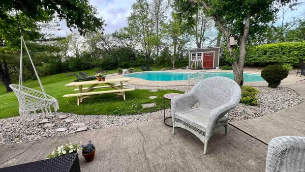 $597,900 | 12103 Ernst Road, Roanoke, IN 46783