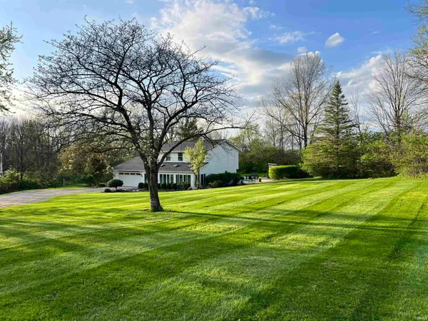 $597,900 | 12103 Ernst Road, Roanoke, IN 46783
