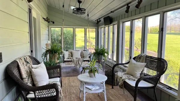 $597,900 | 12103 Ernst Road, Roanoke, IN 46783