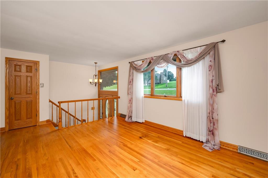 112 Philmar Drive Butler, PA 16002 - Photo 12 of 35