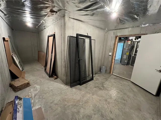 $992,900 | 2516 West 179th Street, Overland Park, KS 66085