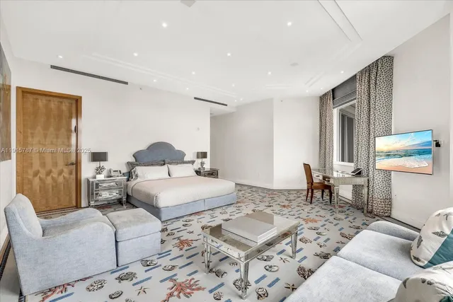 $33,900,000 | 430 Grand Bay Drive, Unit PH1AN, Key Biscayne, FL 33149