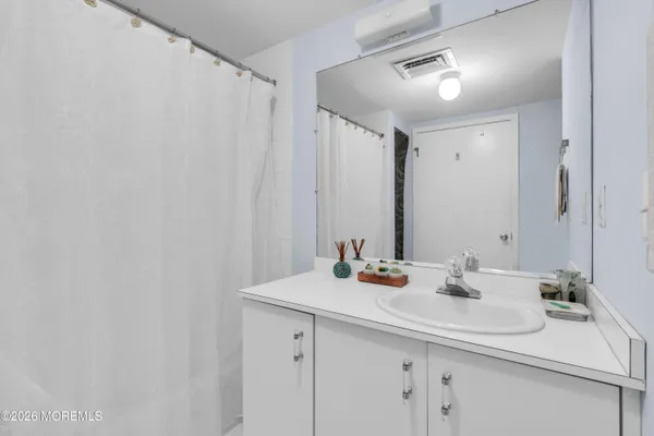 $635,000 | 422 Ocean Boulevard North, Unit 2D, Long Branch, NJ 07740