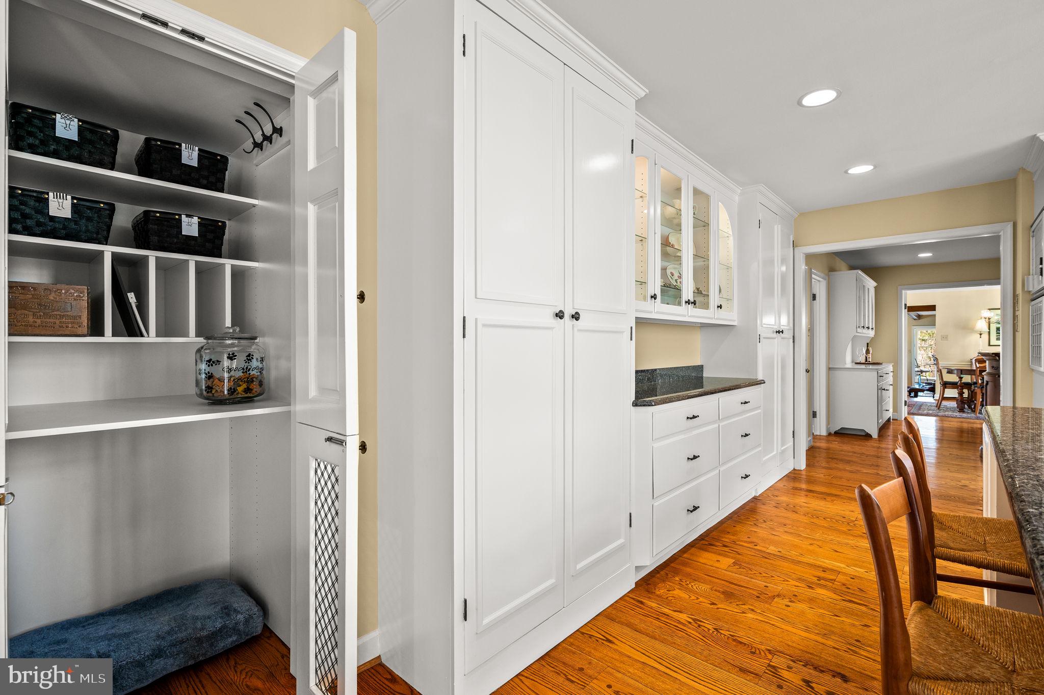 182 Grubb Road Malvern, PA 19355 - Photo 29 of 69 Kitchen - built in dog crate