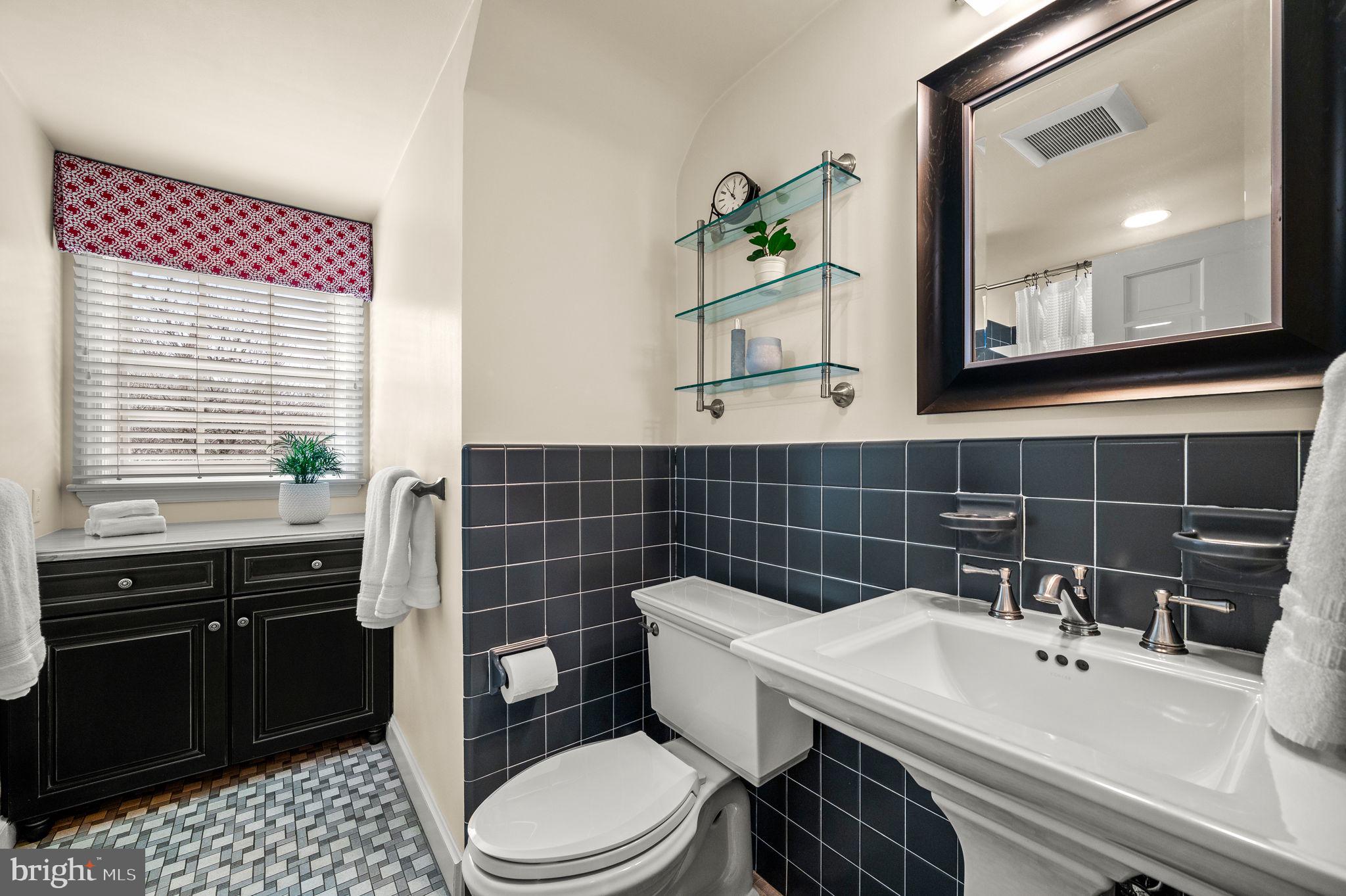 182 Grubb Road Malvern, PA 19355 - Photo 45 of 69 Full Bathroom - Hallway - serves bedroom #2 & #3