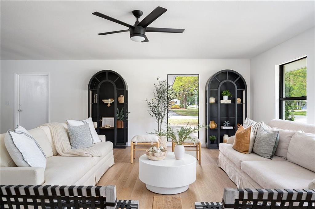 2575 15th Street Vero Beach, FL 32960 - Photo 14 of 36 a living room with furniture