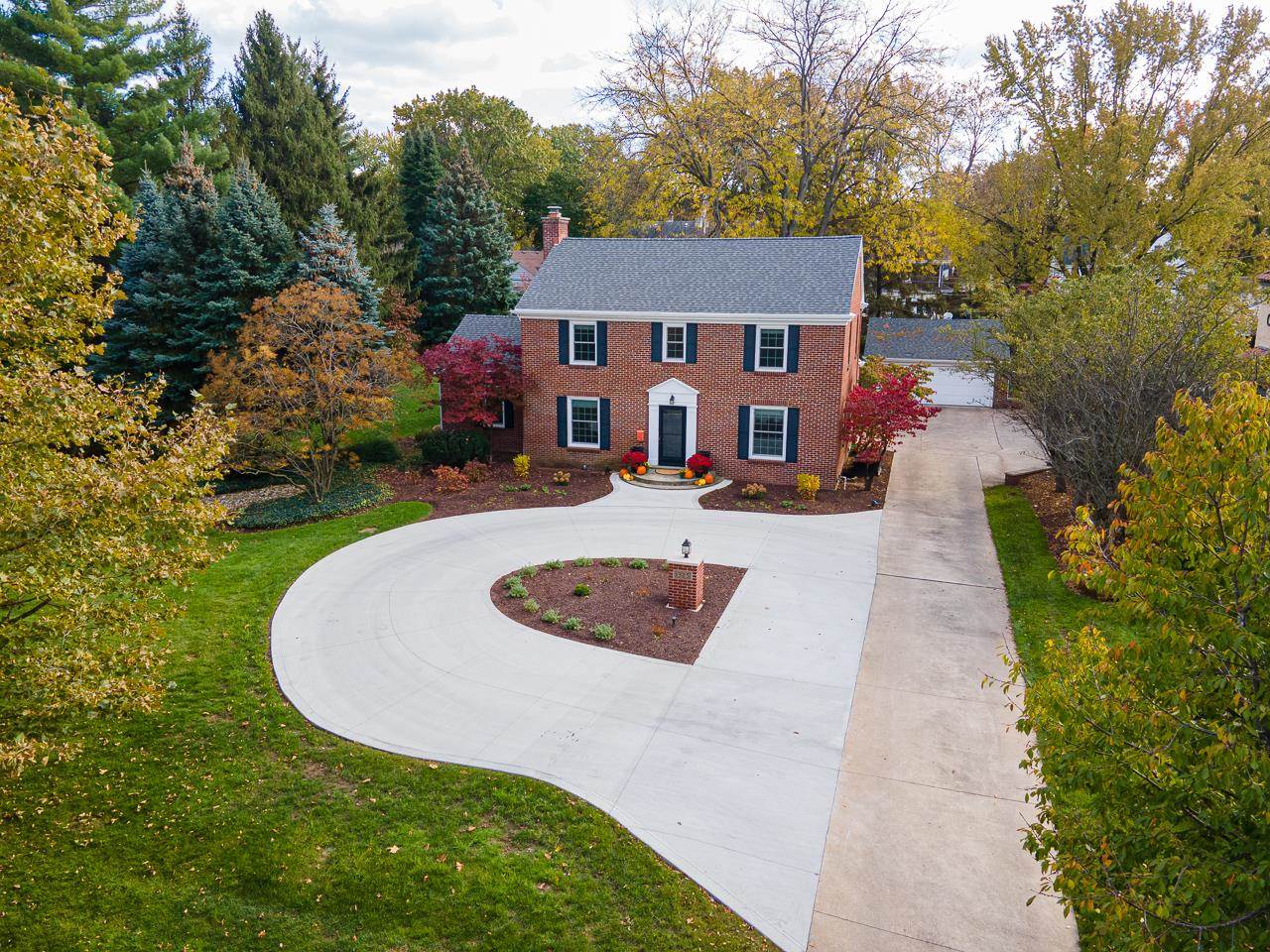 1325 West Rudisill Boulevard Fort Wayne, IN 46807 - Photo 2 of 36 Gallery Image 2