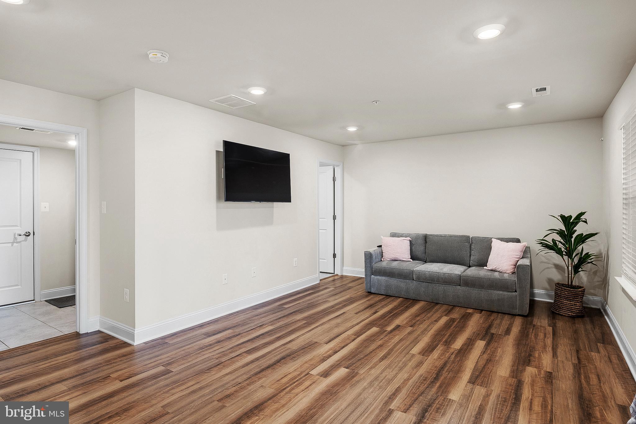 1021 Bluebells Road Gambrills, MD 21054 - Photo 37 of 52 Level 1: Family Room (alt view)