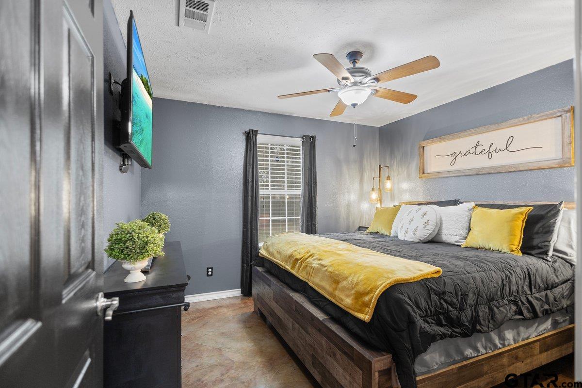202 Spring Valley Queen City, TX 75572 - Photo 20 of 35