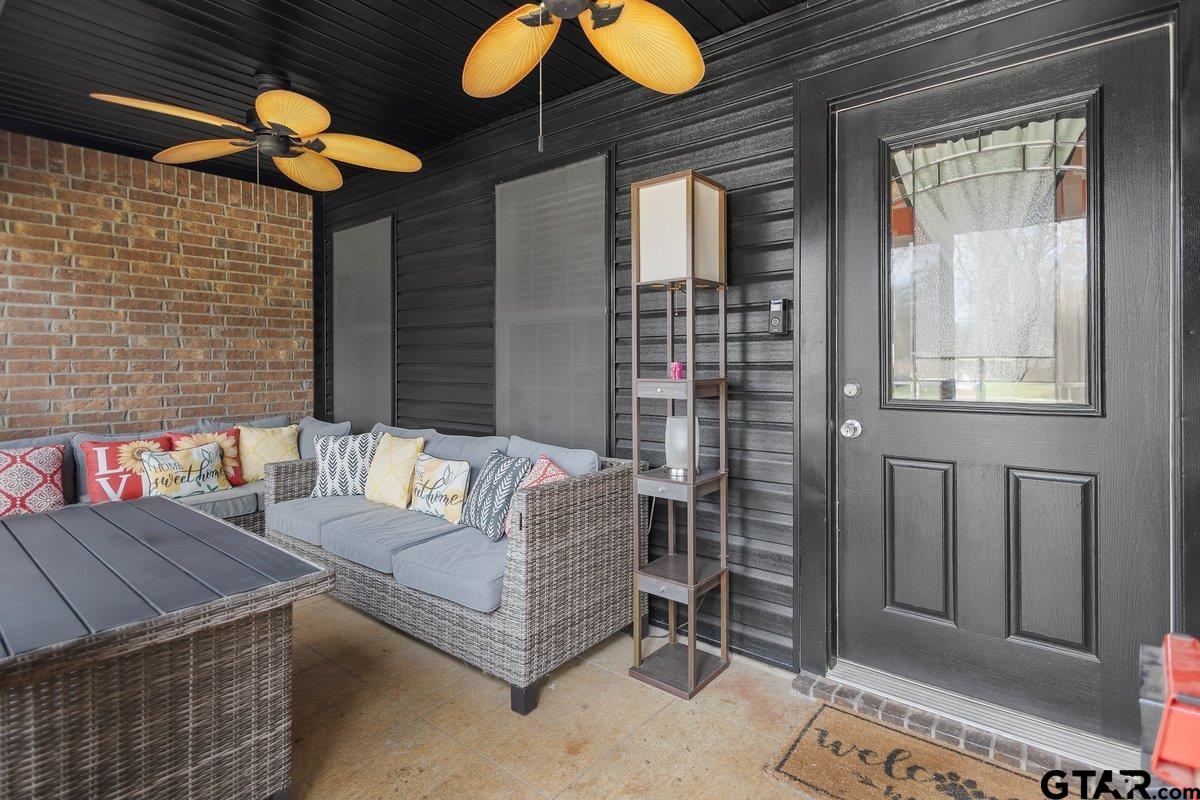 202 Spring Valley Queen City, TX 75572 - Photo 5 of 35