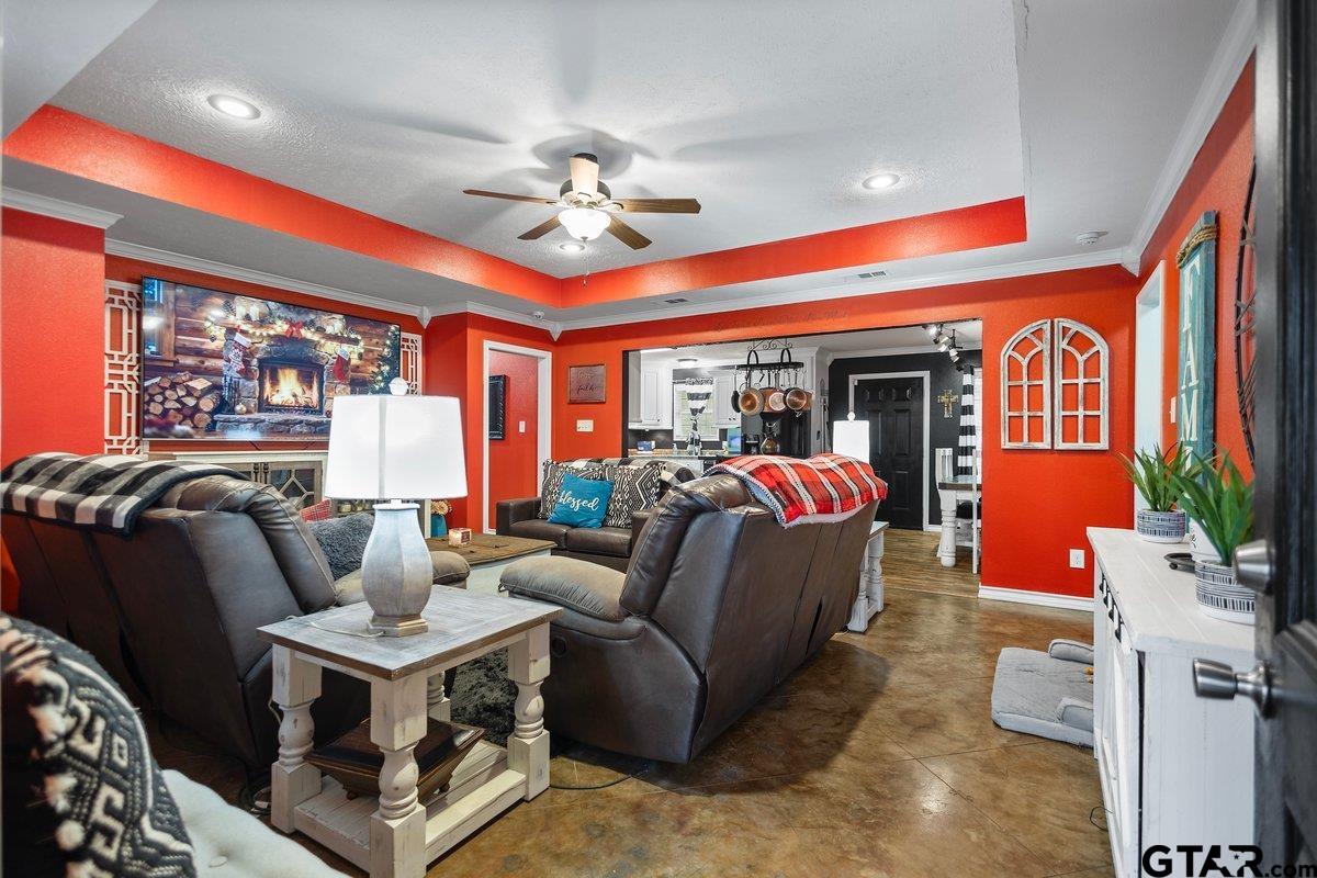 202 Spring Valley Queen City, TX 75572 - Photo 6 of 35
