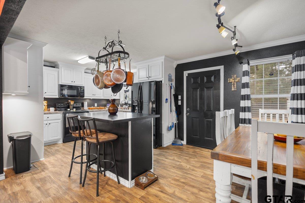 202 Spring Valley Queen City, TX 75572 - Photo 10 of 35