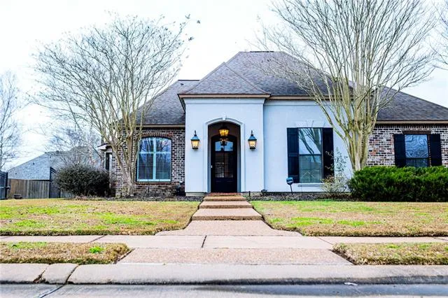 $394,999 | 217 West Lauren Drive, Alexandria, LA 71303