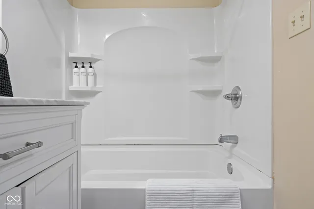 $2,250 | 3390 Carolina Street, Columbus, IN 47203