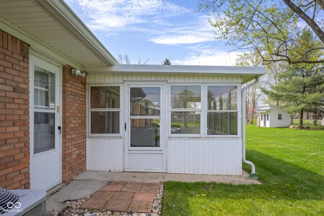 $2,250 | 3390 Carolina Street, Columbus, IN 47203