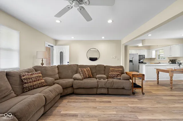 $2,250 | 3390 Carolina Street, Columbus, IN 47203