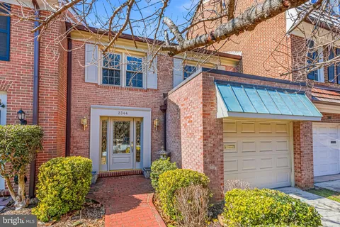 $1,100,000 | 2344 South Queen Street, Arlington, VA 22202