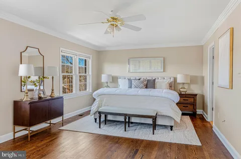 $1,100,000 | 2344 South Queen Street, Arlington, VA 22202