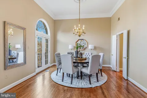 $1,100,000 | 2344 South Queen Street, Arlington, VA 22202