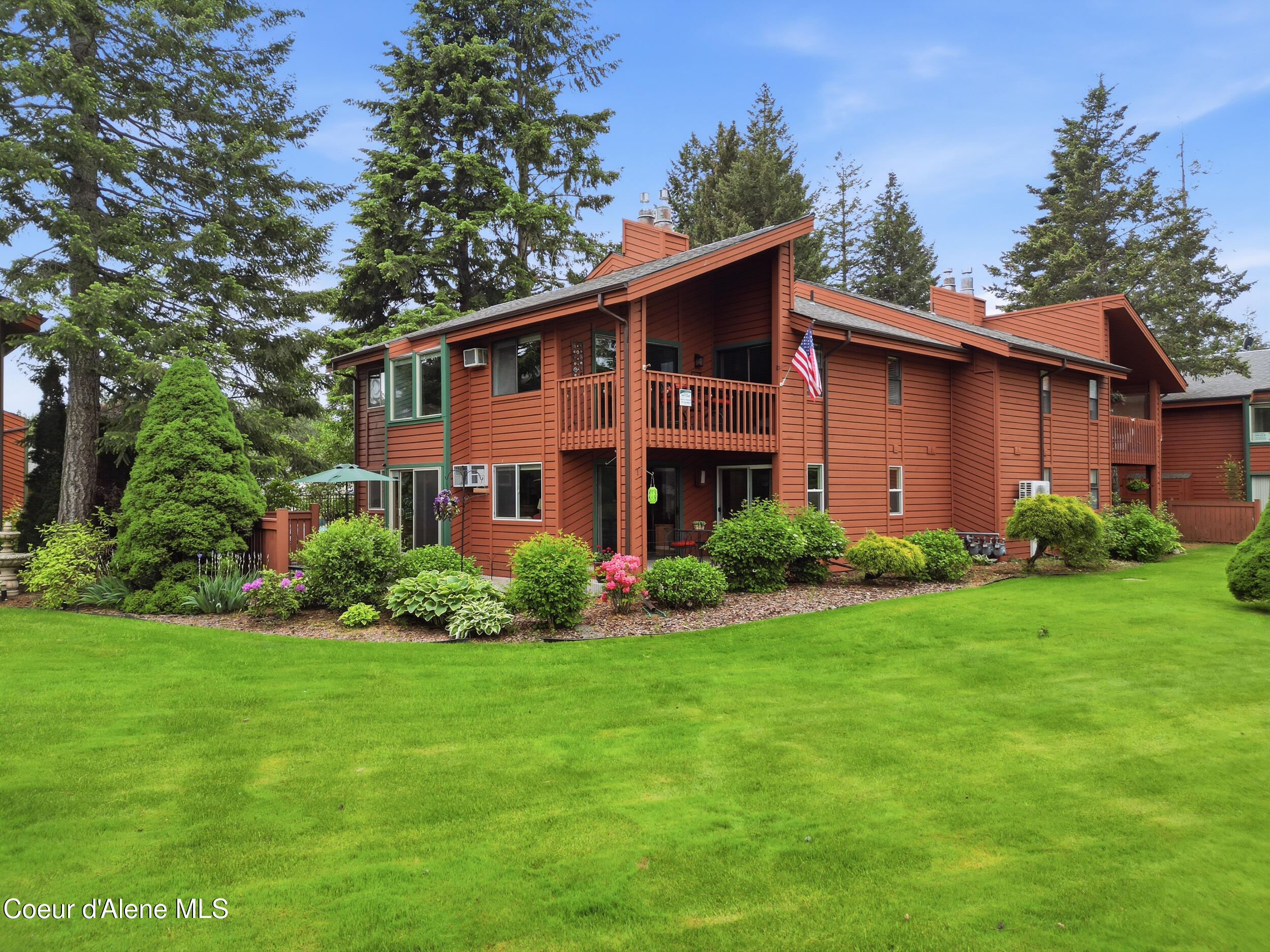 5299 West Green Court, Unit 9 Rathdrum, ID 83858 - Photo 3 of 37 5299 Green Ct #9